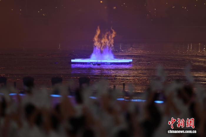 世界同一屋檐下的成都世运会开幕式：以天府之