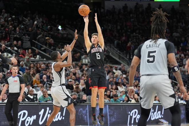 文班亚马统治全场 马刺大胜火箭西部排名再变