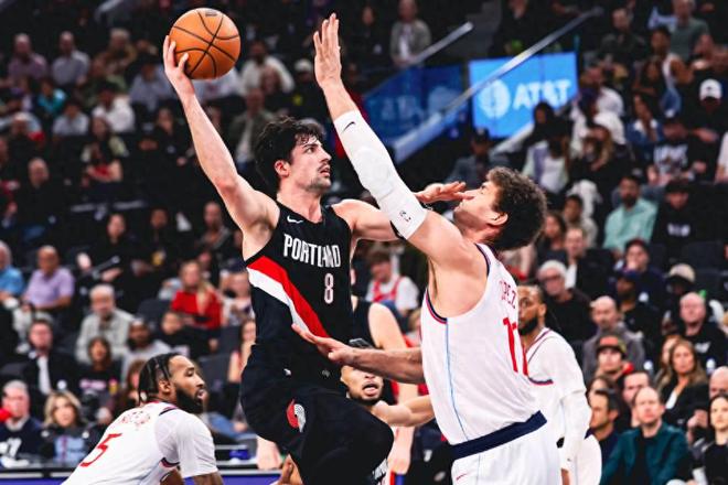 开拓者力克快船终结5连胜，缩小排名差距