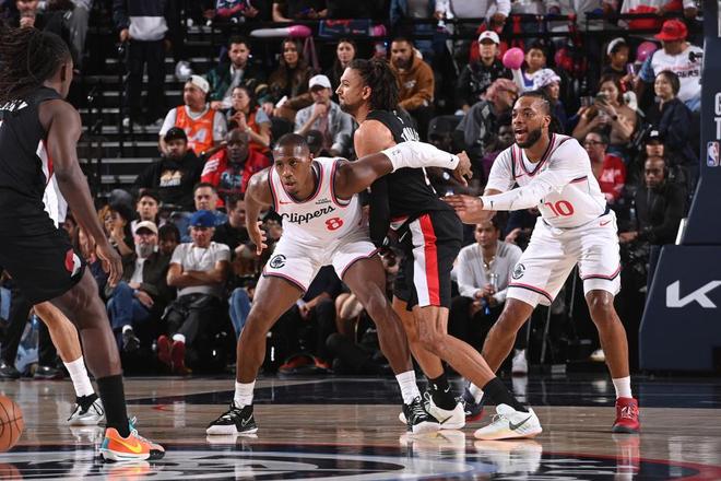 开拓者力克快船终结5连胜，缩小排名差距